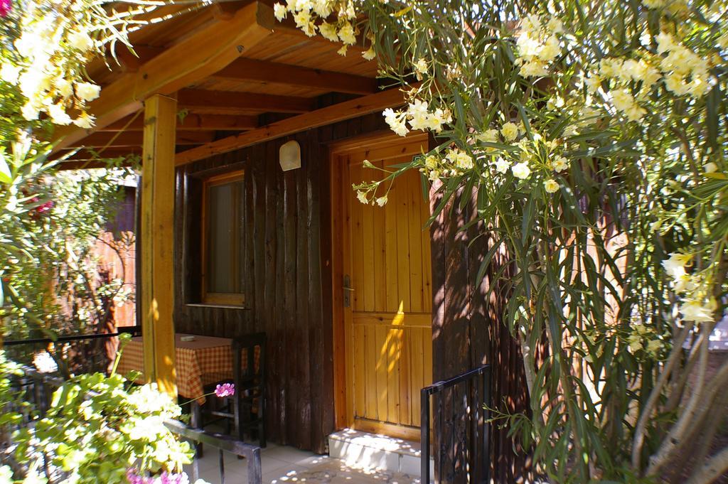 Arriba Pension & Restaurant Gumusluk Exterior photo